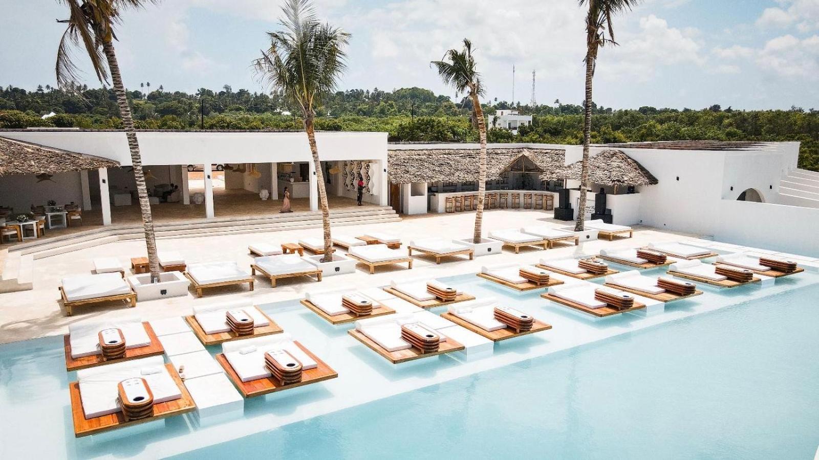 Le Saint Tropez Hotel Kidoti Exterior photo